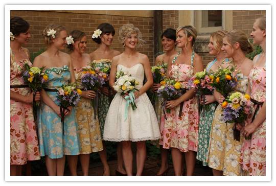 How cute is this bride's short vintage wedding dress and the mismatched 