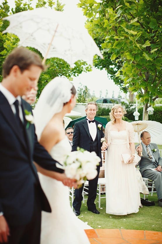 3 Special People to Thank on Your Wedding Day Wedding Photo Idea