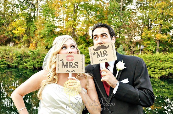 Fun Wedding Idea: Surprise Your Guests with a Wedding Bride and Groom