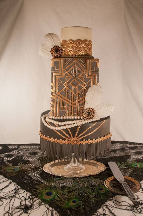 Gatsby and Flapper Theme Wedding Cake