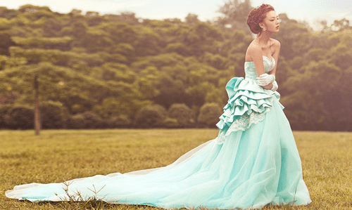 5 Beautiful Colored Wedding Dresses