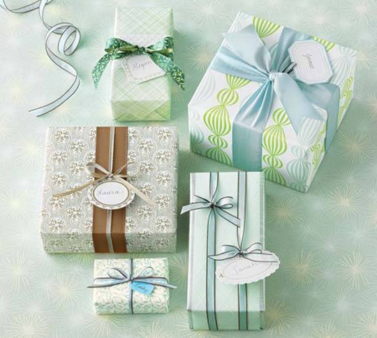 5 Essential Wedding Registry Etiquette Tips for Brides 5 Essential Wedding Registry Etiquette Tips for Brides