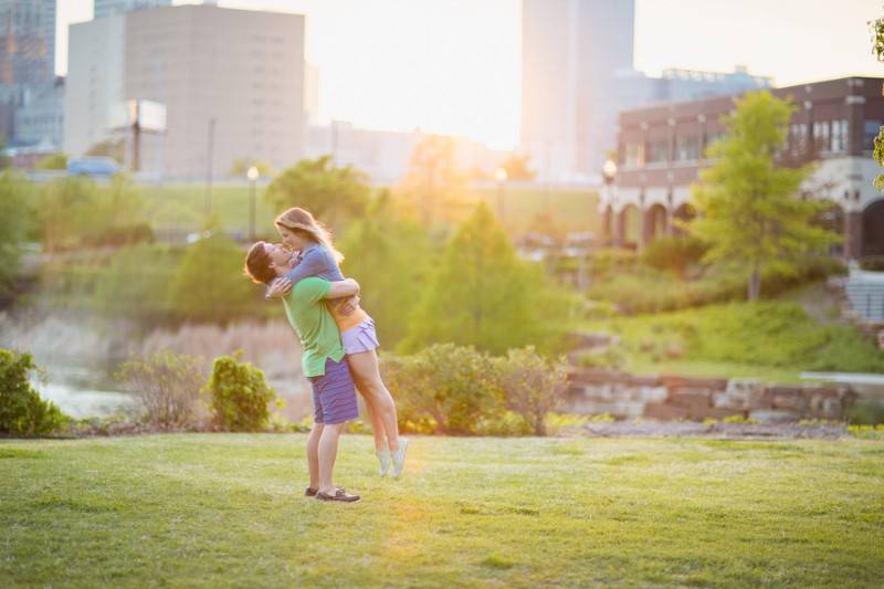 Abbe Lansdown & Cory Lechtenberger's engagement session at Downt