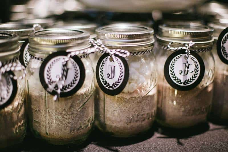 6 Winter Wedding Favor Ideas