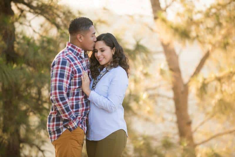 Duarte_Penate_Elmer_Escobar_Photography_BeautifulGriffithParkEngagementPhotosEstherandSteve7_low