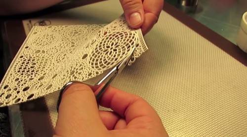 diy three-tier cake topper using sugerveil
