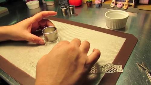 diy three-tier cake topper using sugerveil