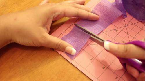 diy lavender crepe paper flower