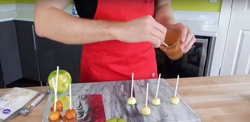 homemade mini caramel apple