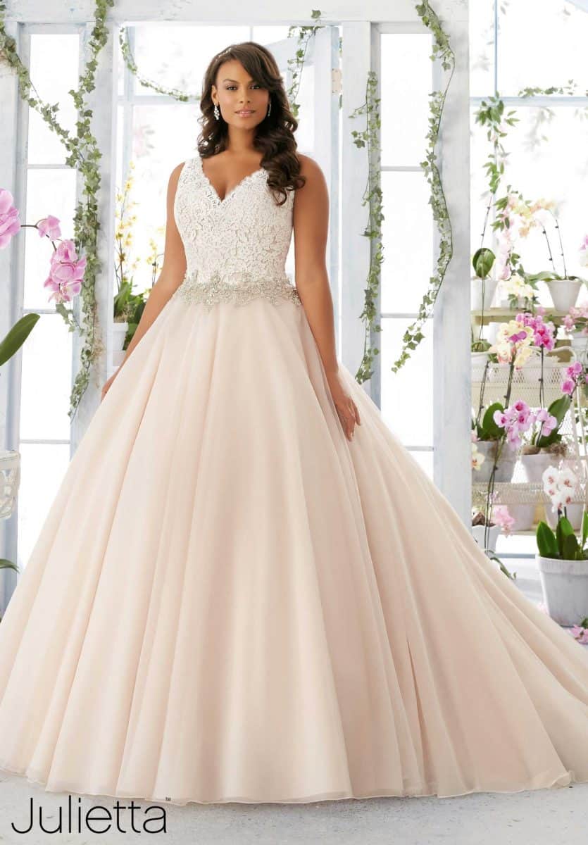 wedding gown for chubby girl