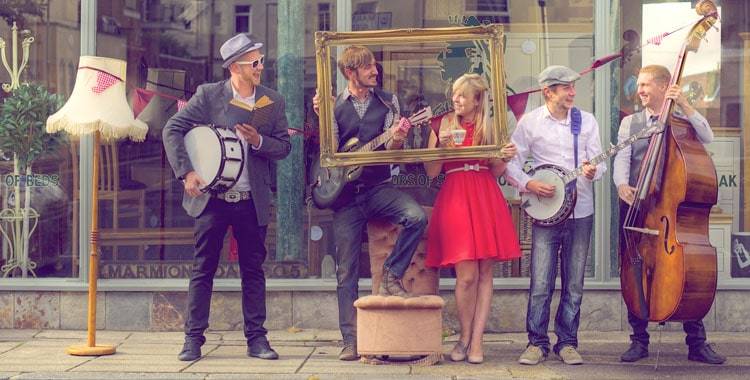 Photo by Ben Mallare Acoustic | benmallareacoustic.com