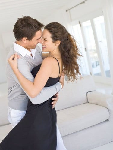 4 Great Wedding Gift Ideas for the Bride and Groom Couple Dancing