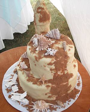 Oh No: 6 Wedding Cake Fails Beach Wedding Cake Fail