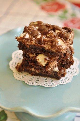 Mississippi Mud Cake: Wedding Favor Bags and Boxes Treat Mississippi Mud Cake