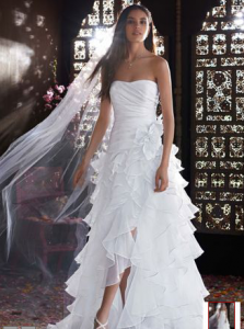 Shopping For That Dream Wedding Dress The Inspired Bride