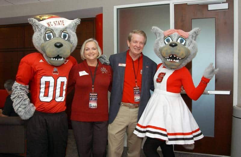 An Alma Mater Wedding Theme