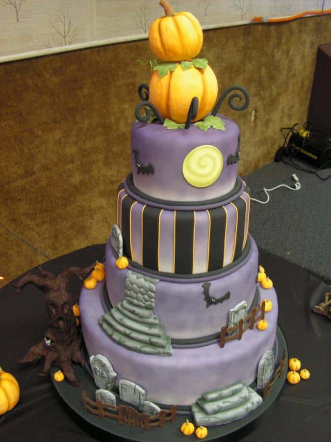 Stunning Halloween Wedding Cakes