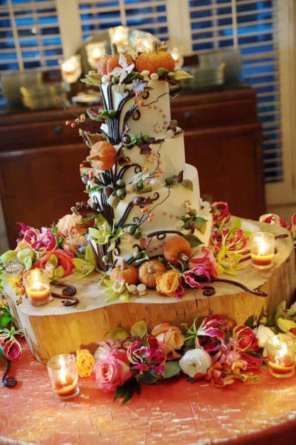 Stunning Halloween Wedding Cakes