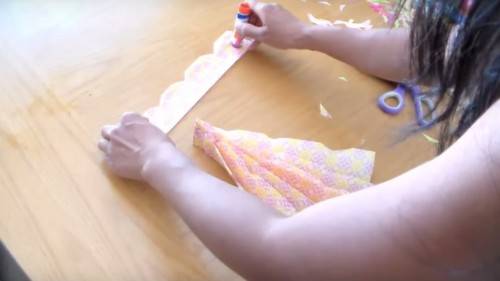 DIY Tissue Paper Rosette Fans