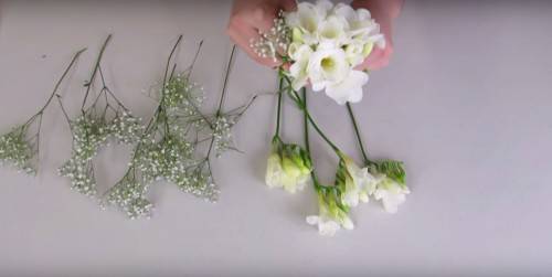 diy real flower cake topper