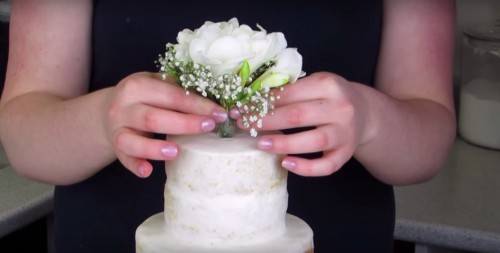 diy real flower cake topper