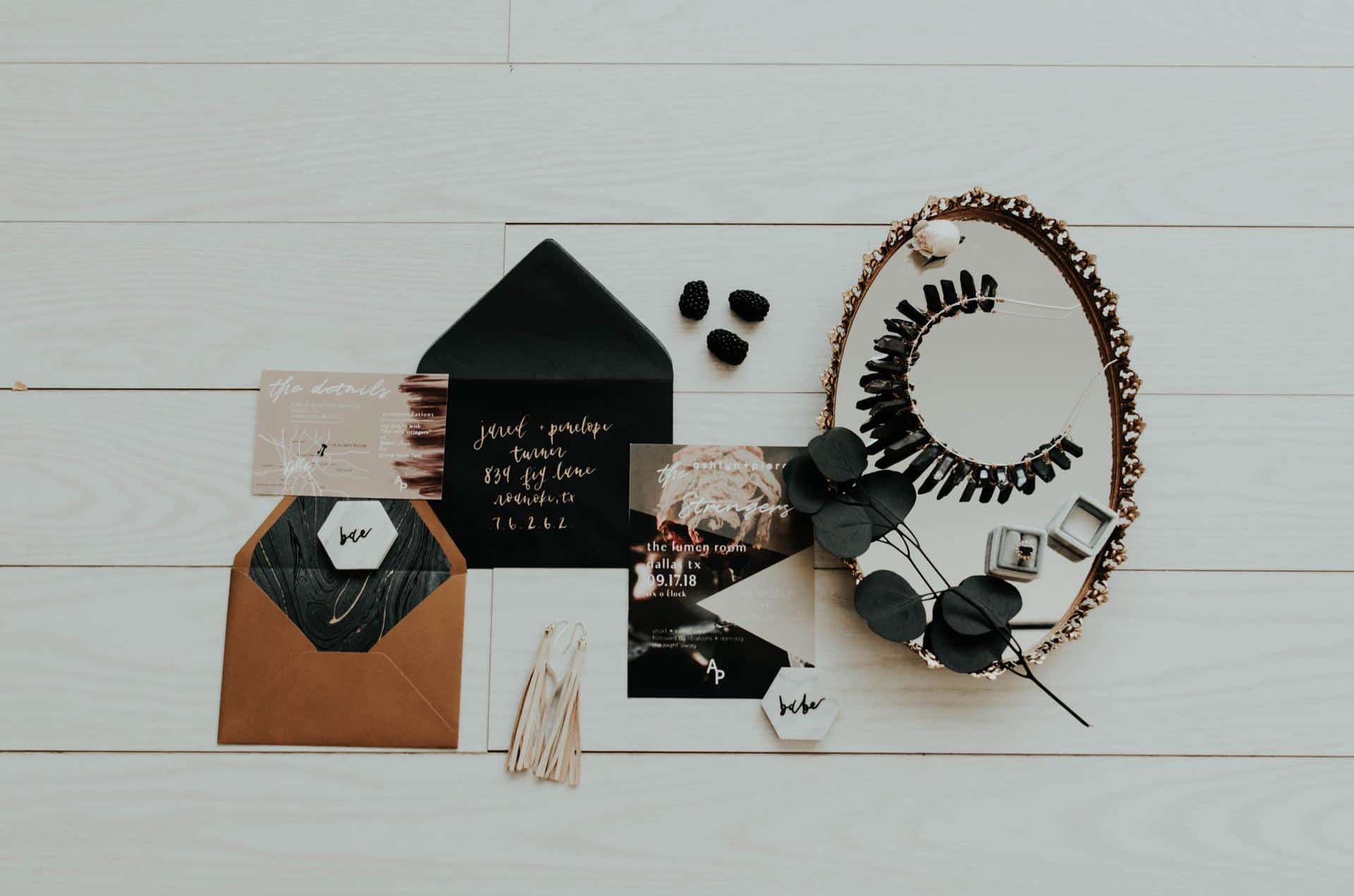 D:\Работа\SEO\GUEST POSTS\POSTS 2019\15.07.2019\Ryan Top 10 Trendy Wedding Invitations 2019\modern-wedding-invitations-stylish-invitation-with-envelope-photo-by-morgan-mcdonald-on-unsplash.jpg