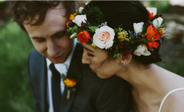 25 Impressive Flower Crown Ideas For Your Wedding 97