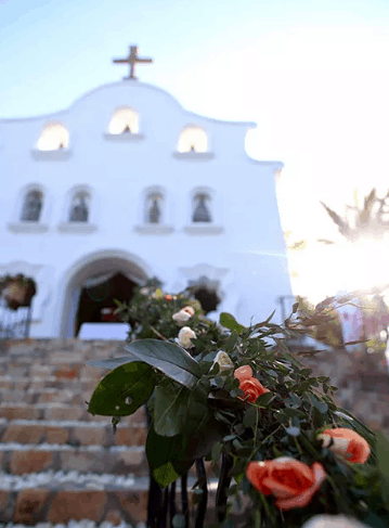 30 Stunning Wedding Traditions From All Around The World 255