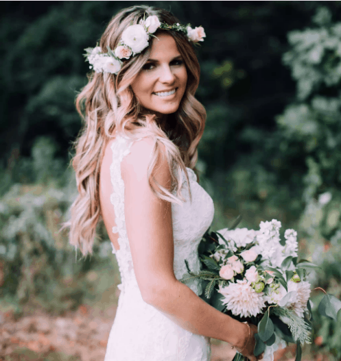 25 Impressive Flower Crown Ideas For Your Wedding 51