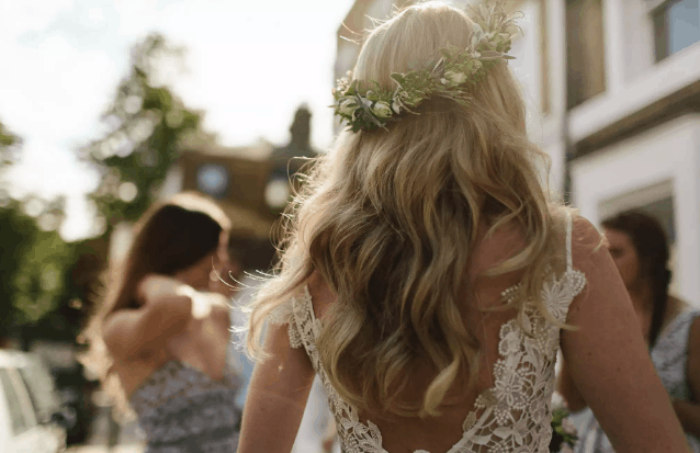 25 Impressive Flower Crown Ideas For Your Wedding 193