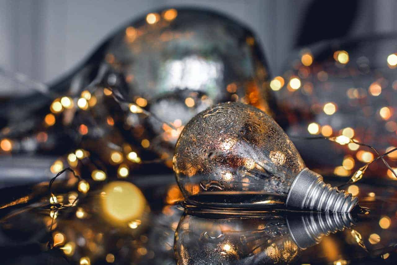 8 Budget-Friendly Winter Wedding Decor Ideas