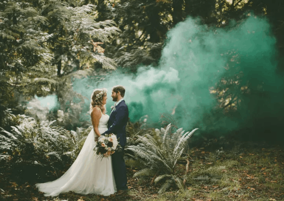 25 Cool Smoke Bomb Ideas For Your Wedding Portraits 65