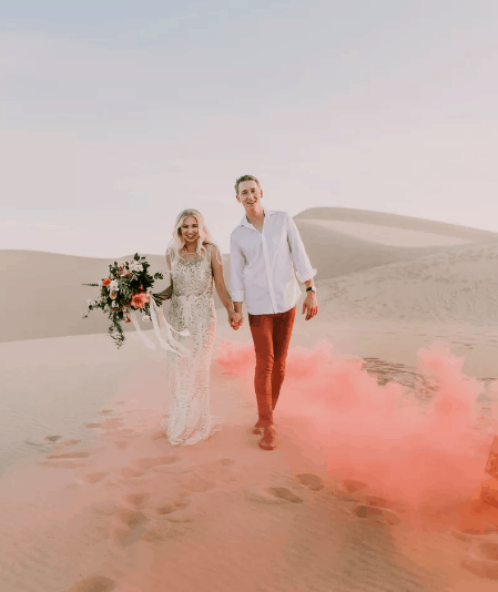 25 Cool Smoke Bomb Ideas For Your Wedding Portraits 51