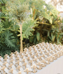 24 Stylish And Budget Friendly Wedding Party Favor Ideas 87