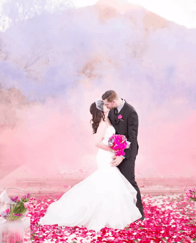 25 Cool Smoke Bomb Ideas For Your Wedding Portraits 53