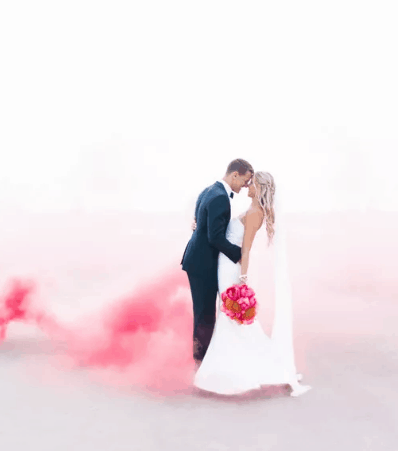 25 Cool Smoke Bomb Ideas For Your Wedding Portraits 99
