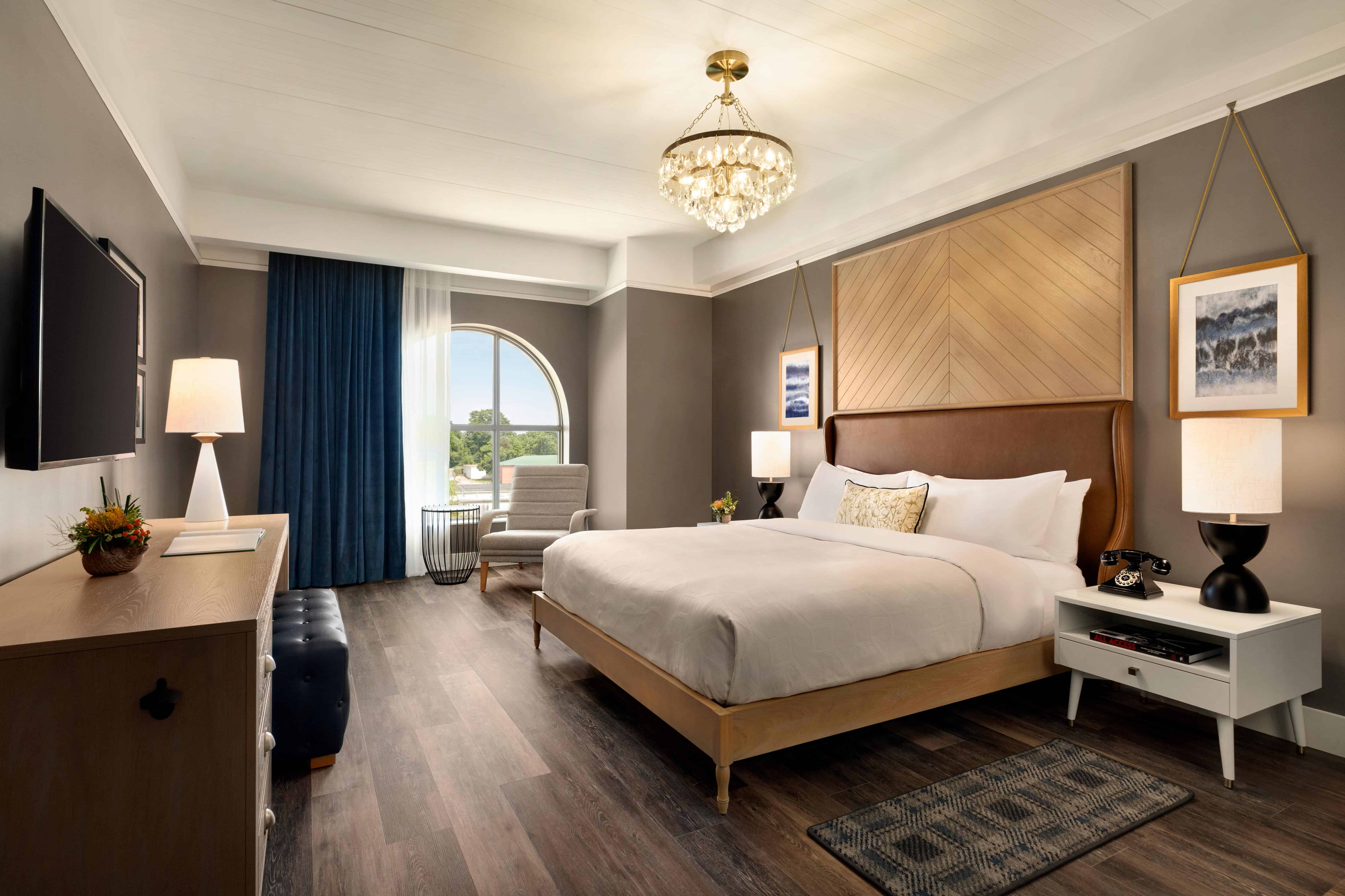 7 Reasons to Get Married in a Boutique Hotel 37