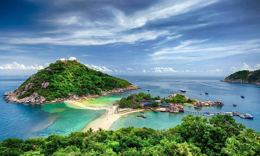 11 Most Visited and Loved Islands Around The Globe Where You Can Elope
