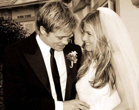 Funny Wedding Vows Brad Pitt and Jennifer Aniston For their wedding vows, they promised to split the difference on the thermostat.