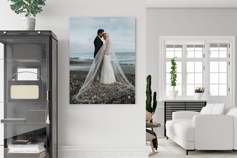 6 Beautiful Ways to Display Your Wedding Pictures 6