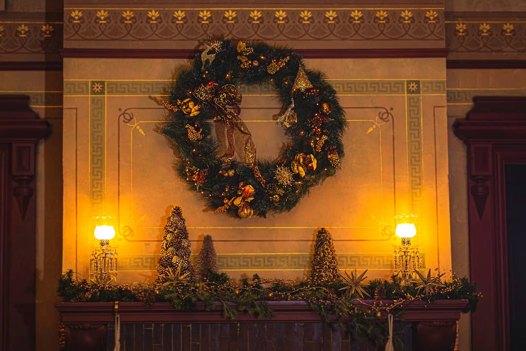 Vintage Christmas Wedding 53