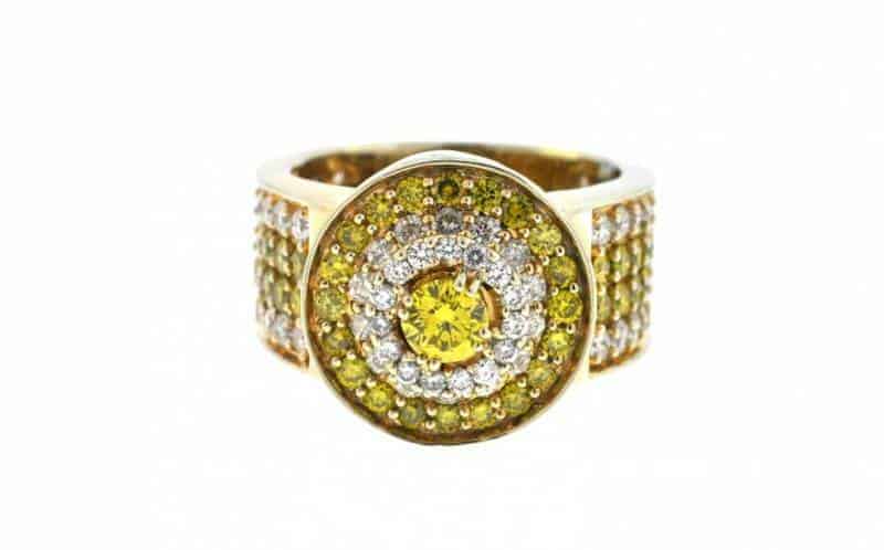 Yellow Diamonds: Engagement Rings that are Breathtaking