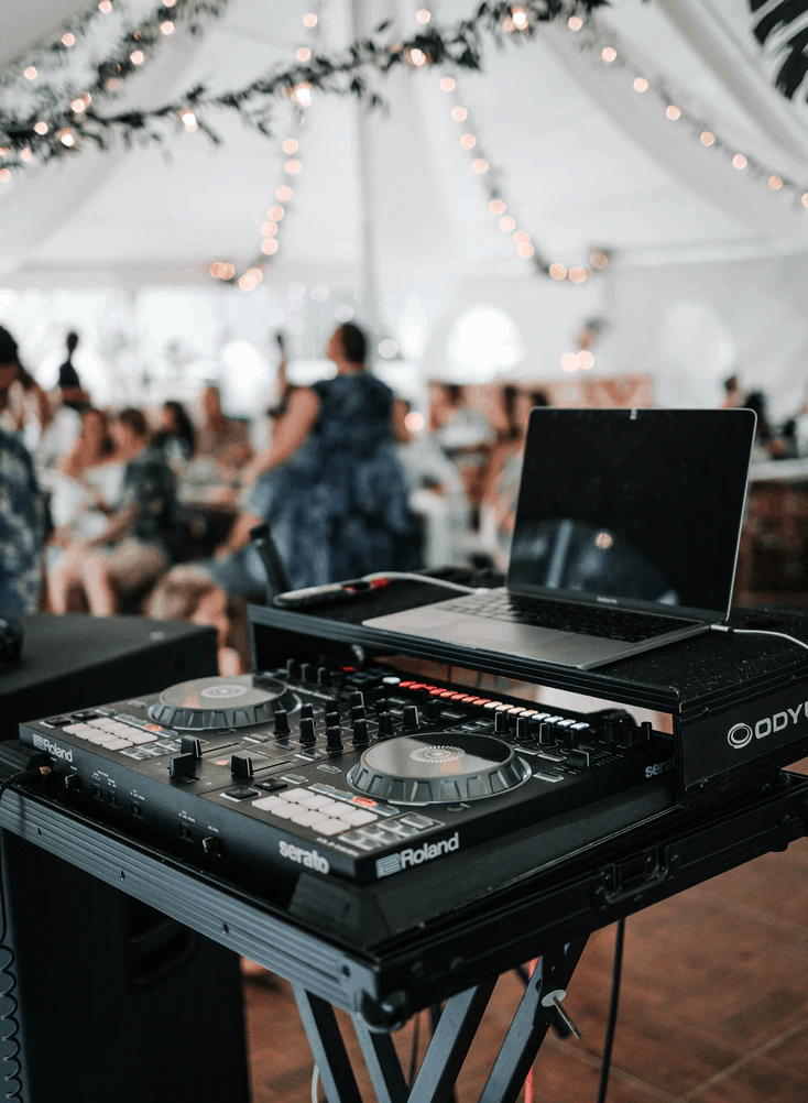 How to choose the best music genre for your wedding 5