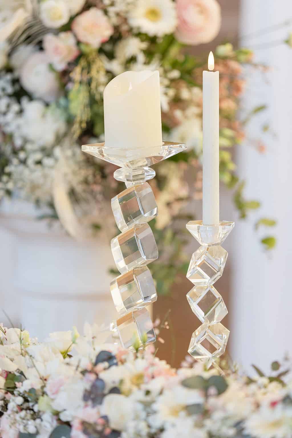 White and Gold Luxury Themed Styled Shoot 87
