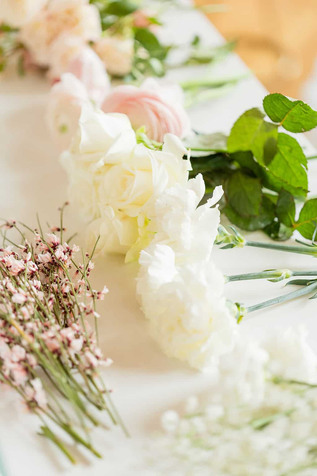 White and Gold Luxury Themed Styled Shoot 95