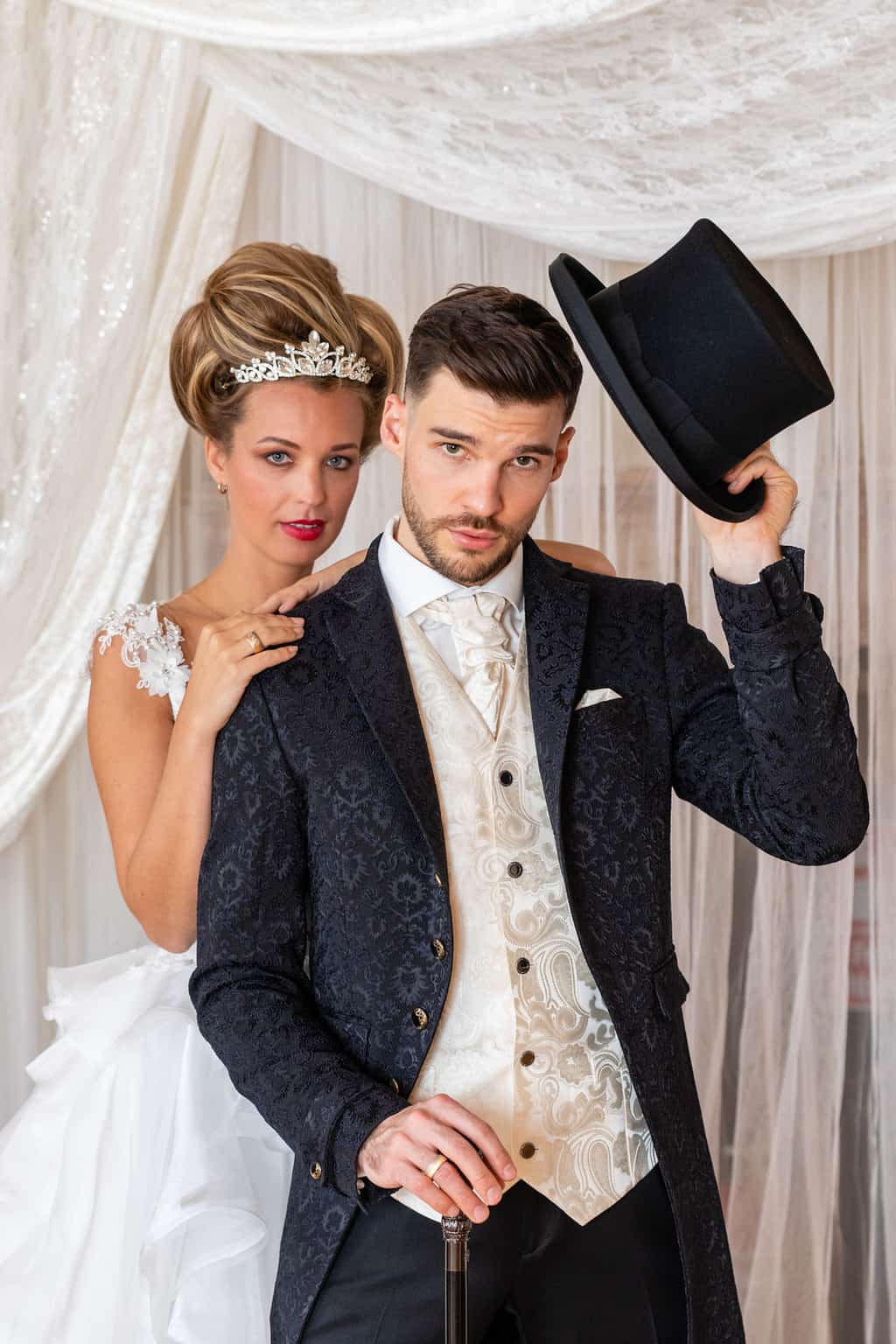 White and Gold Luxury Themed Styled Shoot 59