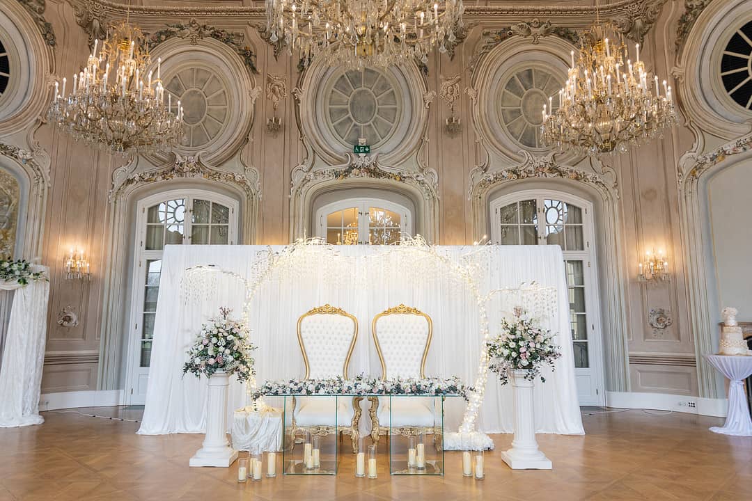 White and Gold Luxury Themed Styled Shoot 81