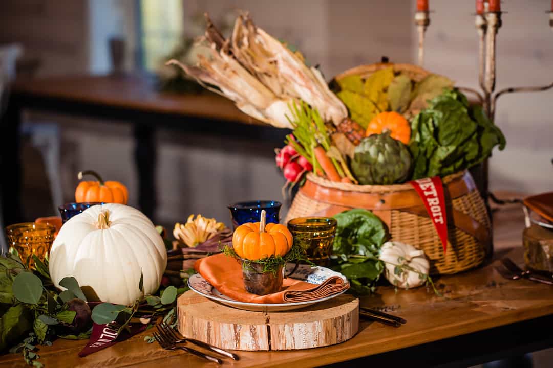 The Vibrant Colors of Fall in a Mix of Love and Thanksgiving 61