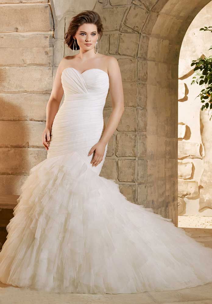 10 Stunning Plus Size Wedding Dresses, Tips & Advice: Release the Stress About the Dress