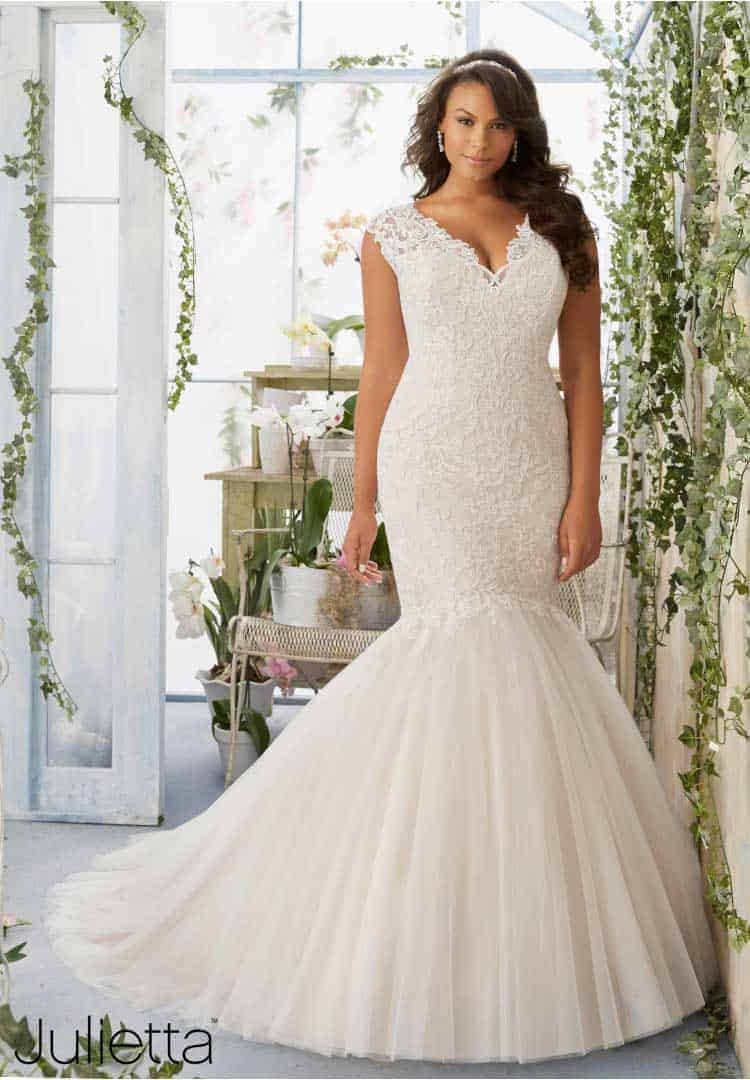 10 Stunning Plus Size Wedding Dresses, Tips & Advice: Release the Stress About the Dress